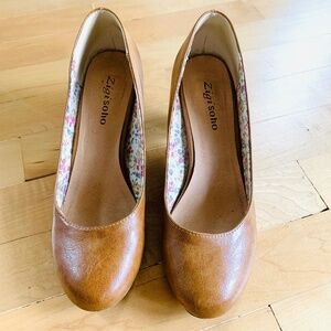 Brown Zigi Soho Heels Size 7